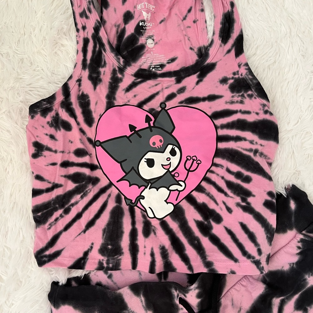 Kuromi Hottopic exclusive matching set tie die small like new